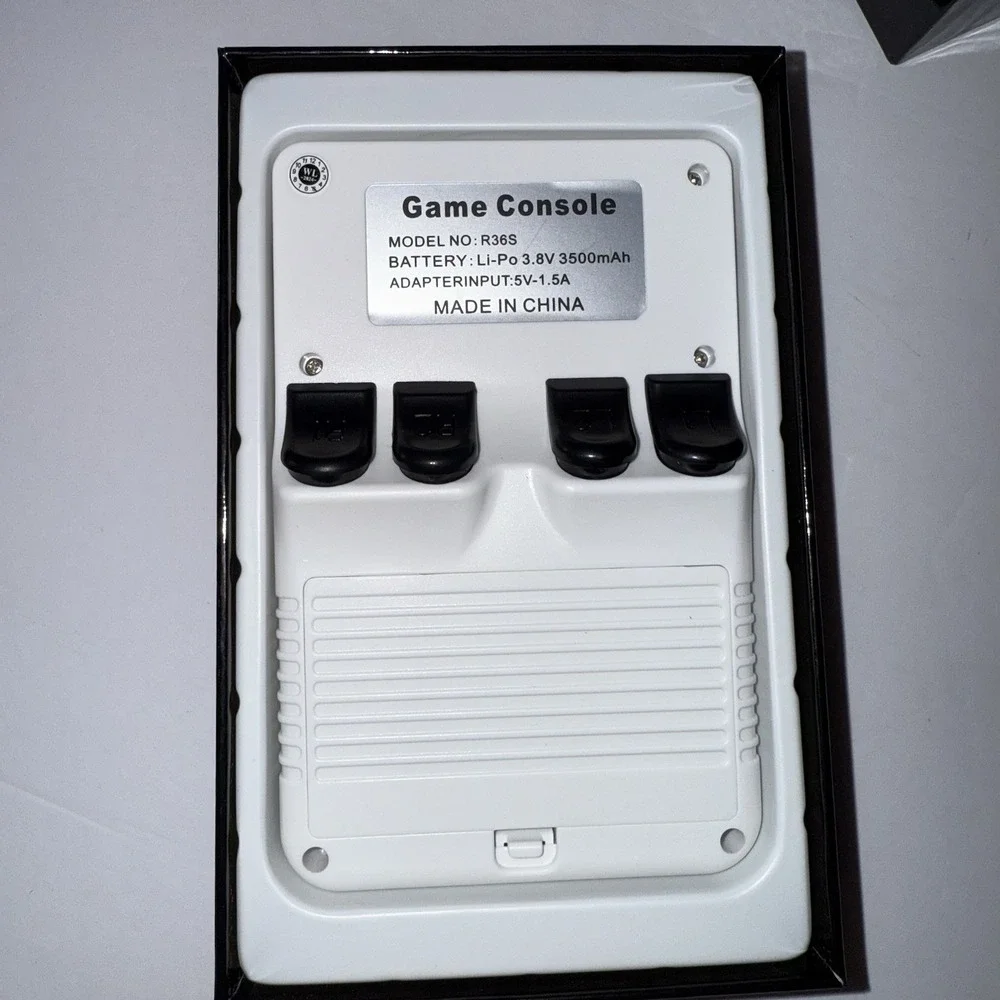 R36S Handheld Video Game Console‎ Retro, Linux, 3.5'' IPS Screen